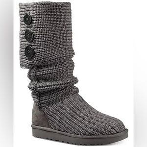 Classic Cardy boots by UGG cozy comfort in a slouchy knit and plush sheepskin.